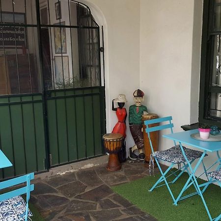 Stumble Inn Backpackers Стелленбос Экстерьер фото
