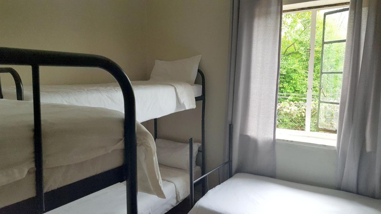 Stumble Inn Backpackers Стелленбос Экстерьер фото